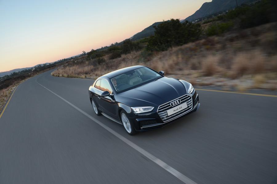 Audi A5 Coupe 2.0 TFSI S-Line 2017 года  (ZA) (фото 3 из 26)